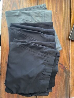 Nike & Under Armour Men's Chino shorts in Black, Navy and Gray. All like new!